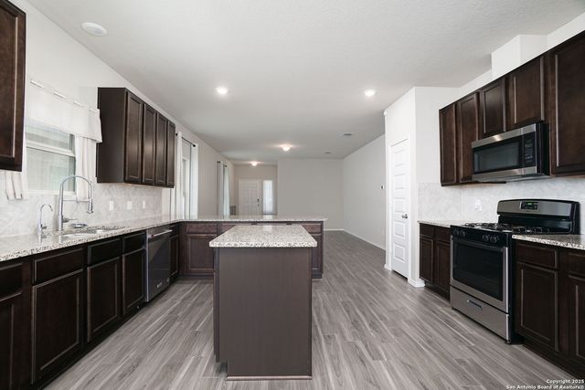 5510 daniel, St Hedwig, TX 78152