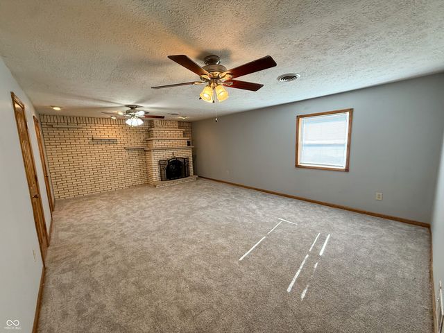 902 E Bunkerhill Road, Mooresville, IN 46158