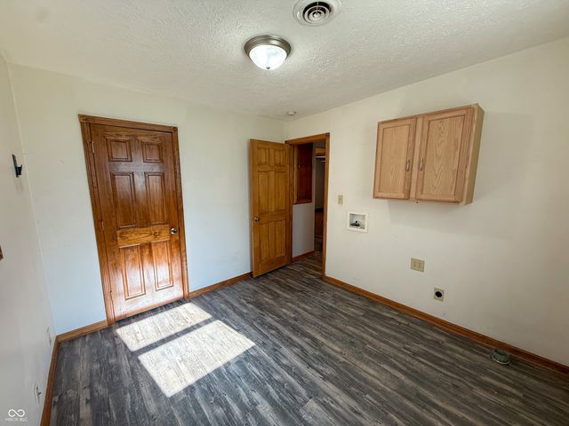 902 E Bunkerhill Road, Mooresville, IN 46158