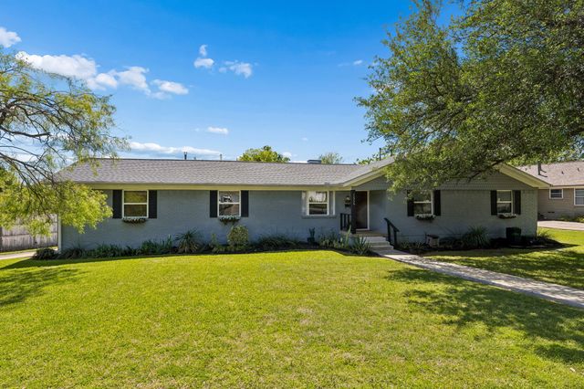 13936 Charcoal Lane, Farmers Branch, TX 75234