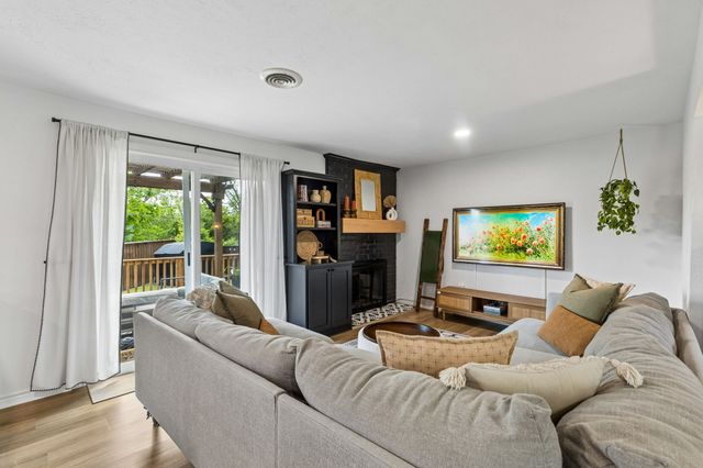 13936 Charcoal Lane, Farmers Branch, TX 75234