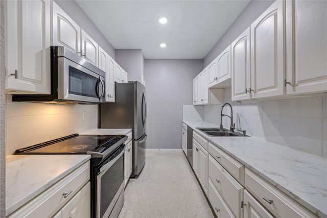 6000 Reims Road 3304, Houston, TX 77036