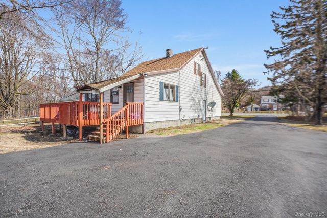 596-598 Freedom Plains Road, Poughkeepsie, NY 12603