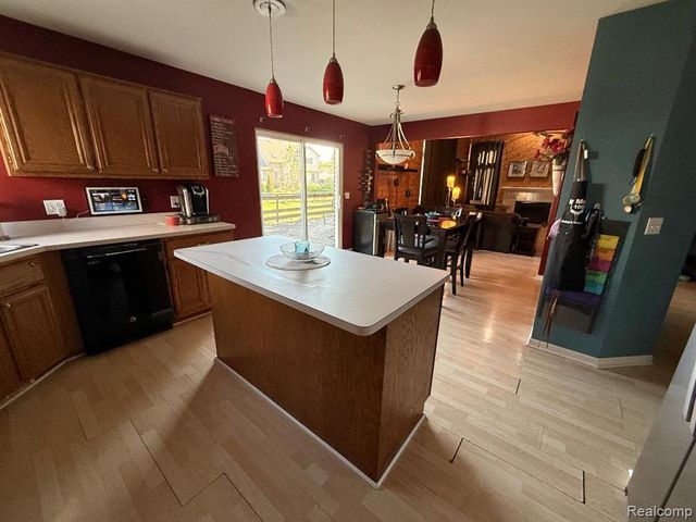 31167 Broderick Drive, New Baltimore, MI 48051
