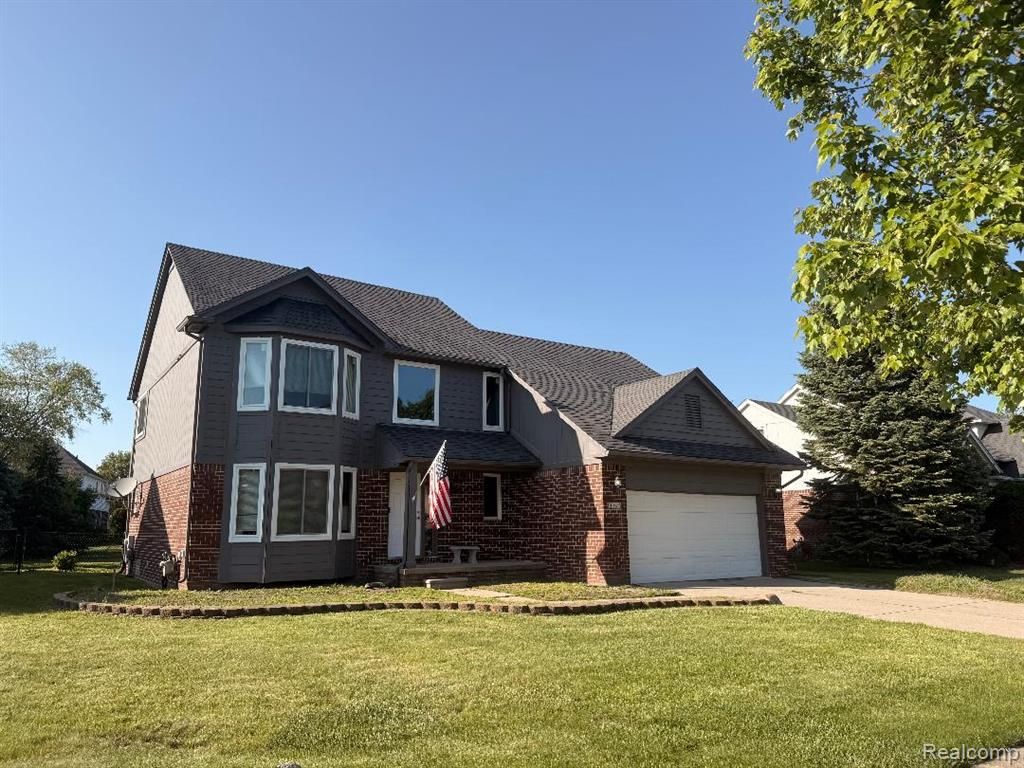 31167 Broderick Drive, New Baltimore, MI 48051