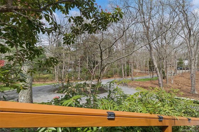 27 Ely Brook Road, East Hampton, NY 11937