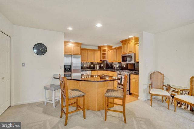 141 FOUNTAIN DR, York, PA 17402