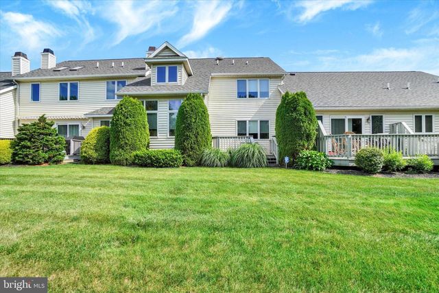 141 FOUNTAIN DR, York, PA 17402