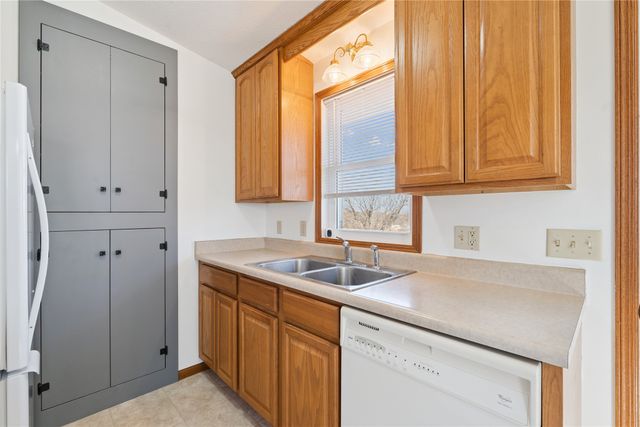 1046 150th Avenue, Knoxville, IA 50138