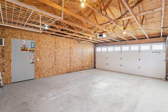 1046 150th Avenue, Knoxville, IA 50138