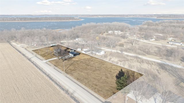 1046 150th Avenue, Knoxville, IA 50138