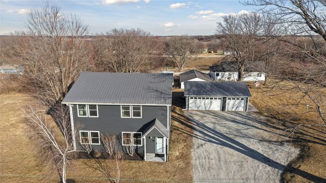 1046 150th Avenue, Knoxville, IA 50138