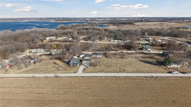 1046 150th Avenue, Knoxville, IA 50138