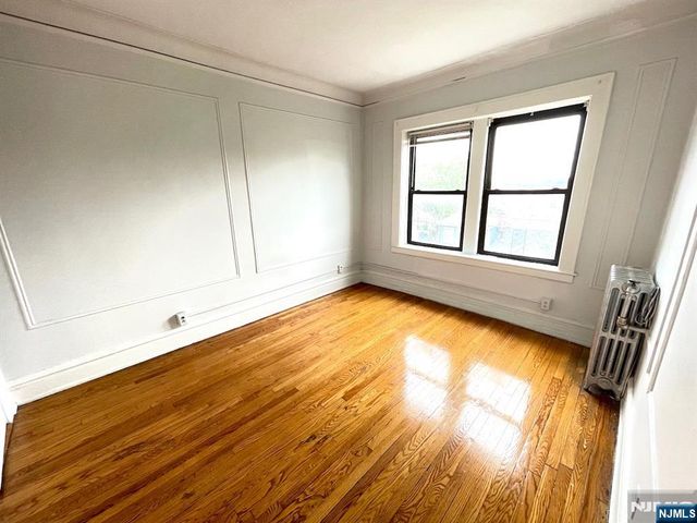 194 Davis Avenue, Kearny, NJ 07032