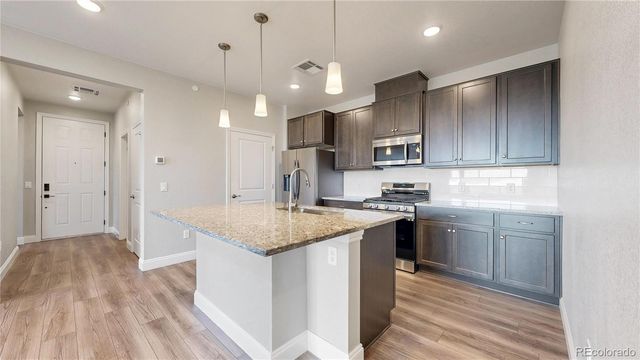 16860 Askins Loop 301, Parker, CO 80134