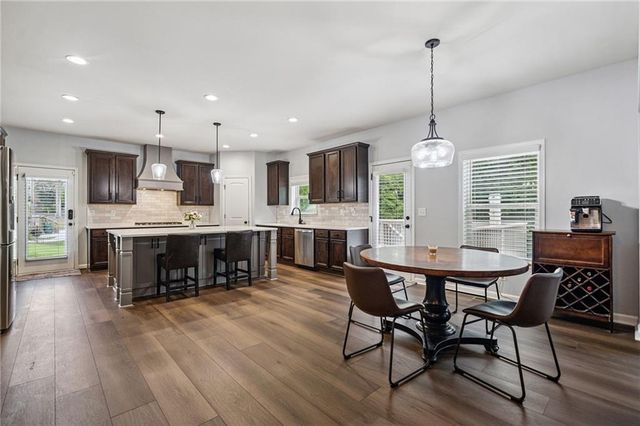 1344 Hamilton Creek NW Drive, Kennesaw, GA 30152