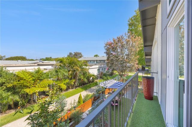 1891 McKinney Way M15 26C, Seal Beach, CA 90740