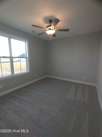 195 Crown Dr. Drive, Washington, NC 27889