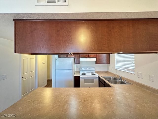 6241 Bellota Drive D, Las Vegas, NV 89108