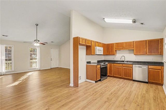 105 Gales Way, Newnan, GA 30263