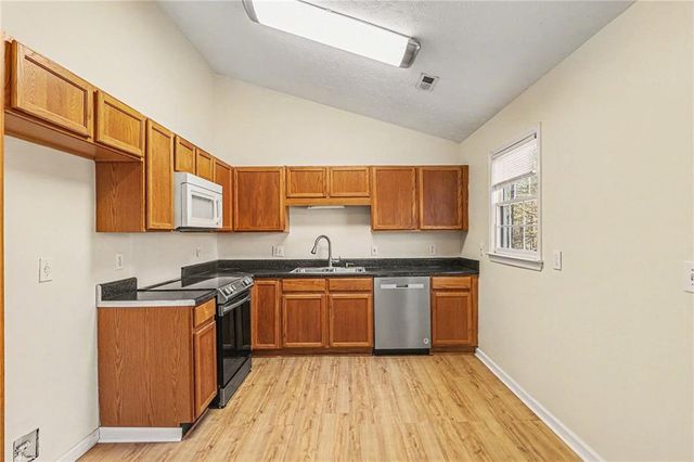 105 Gales Way, Newnan, GA 30263