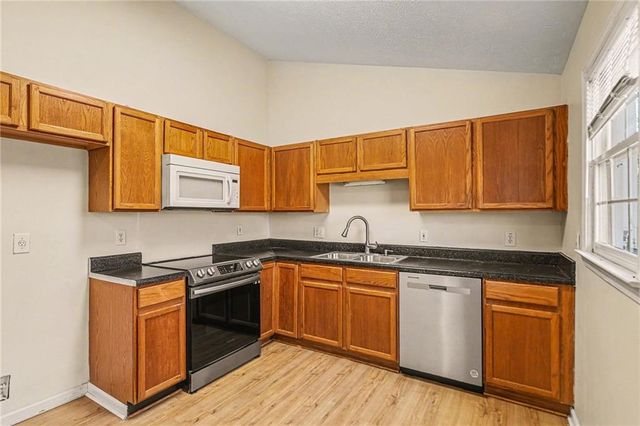 105 Gales Way, Newnan, GA 30263