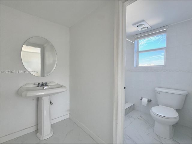 555 Crandon Blvd 82, Key Biscayne, FL 33149