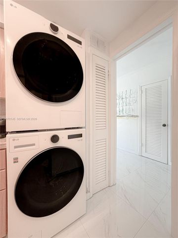 555 Crandon Blvd 82, Key Biscayne, FL 33149