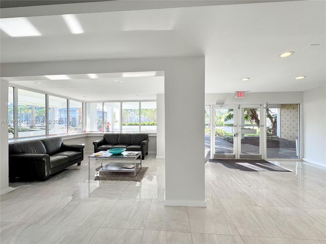 555 Crandon Blvd 82, Key Biscayne, FL 33149