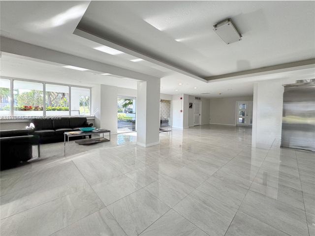 555 Crandon Blvd 82, Key Biscayne, FL 33149