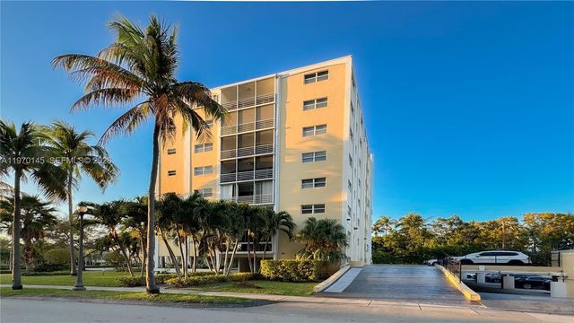 555 Crandon Blvd 82, Key Biscayne, FL 33149