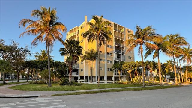 555 Crandon Blvd 82, Key Biscayne, FL 33149