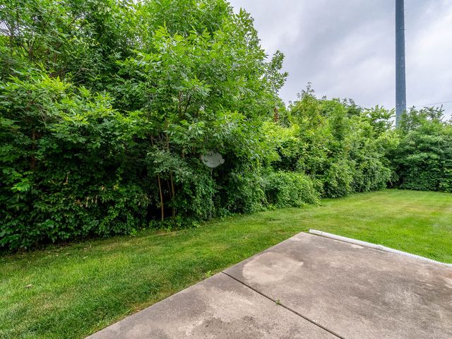 525 W Washington Avenue 9, Lake Bluff, IL 60044