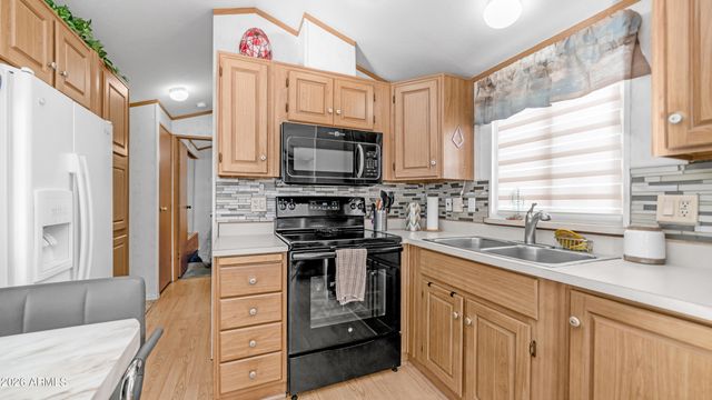 698 Felspar Drive 698, Apache Junction, AZ 85119