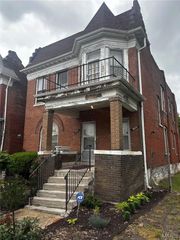 1327 Goodfellow Boulevard, St Louis, MO 63112