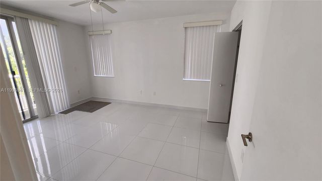 2651 NE 212th Ter 306, Miami, FL 33180