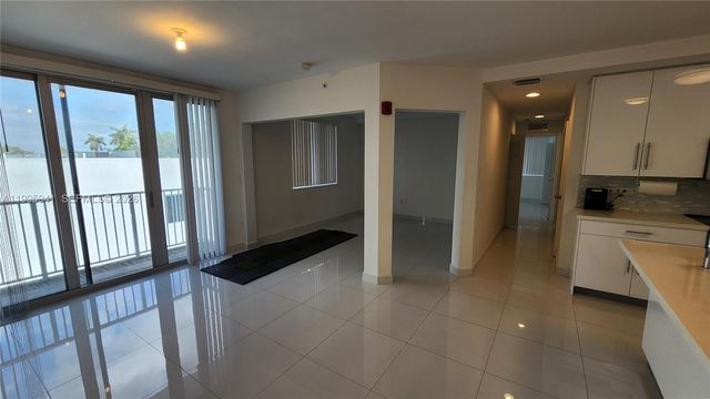 2651 NE 212th Ter 306, Miami, FL 33180