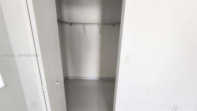 2651 NE 212th Ter 306, Miami, FL 33180