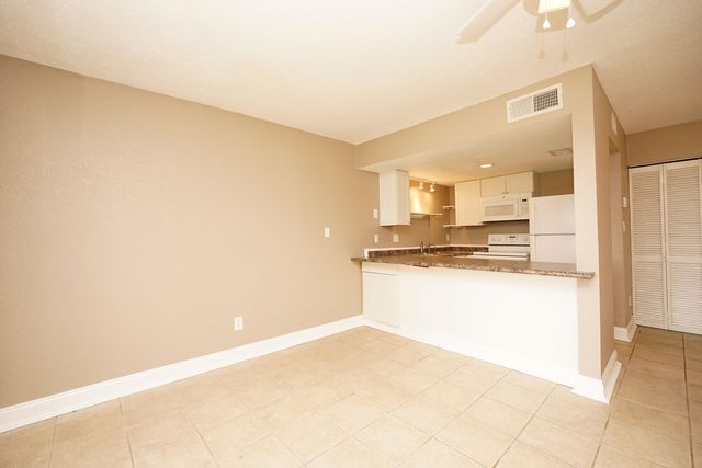 308 Miracle Strip Parkway, UNIT 21A, Fort Walton Beach, FL 32548