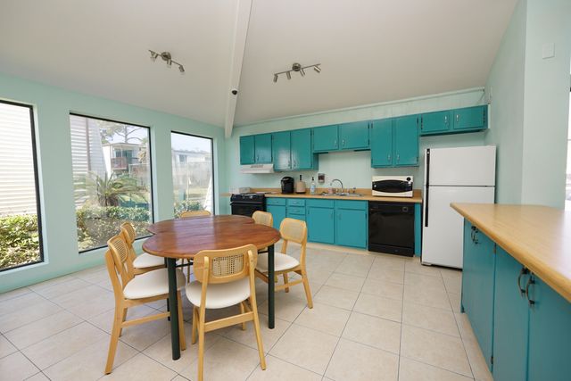 308 Miracle Strip Parkway, UNIT 21A, Fort Walton Beach, FL 32548