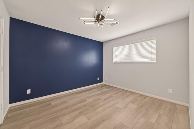 5333 Richmond Avenue 33, Houston, TX 77056