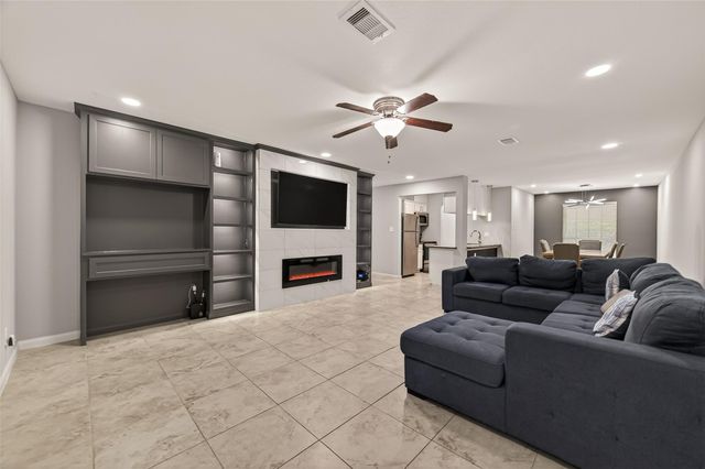 5333 Richmond Avenue 33, Houston, TX 77056