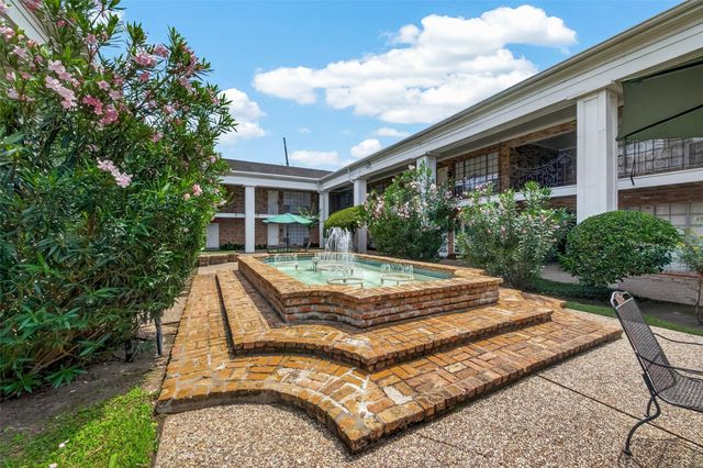 5333 Richmond Avenue 33, Houston, TX 77056
