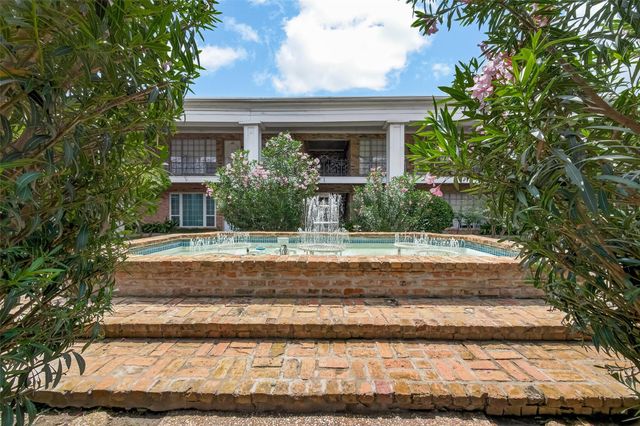 5333 Richmond Avenue 33, Houston, TX 77056
