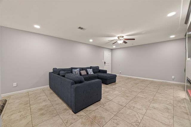 5333 Richmond Avenue 33, Houston, TX 77056