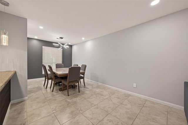 5333 Richmond Avenue 33, Houston, TX 77056