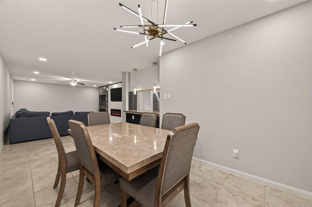5333 Richmond Avenue 33, Houston, TX 77056