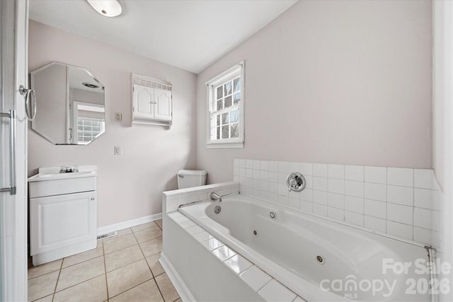 212 Newland Place NW, Lenoir, NC 28645