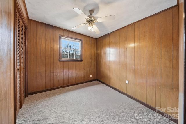 212 Newland Place NW, Lenoir, NC 28645