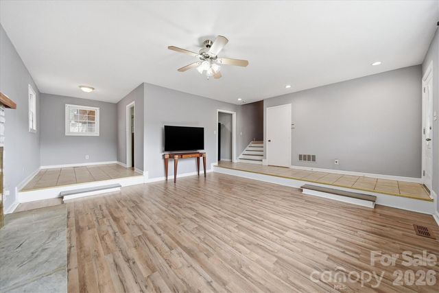 212 Newland Place NW, Lenoir, NC 28645